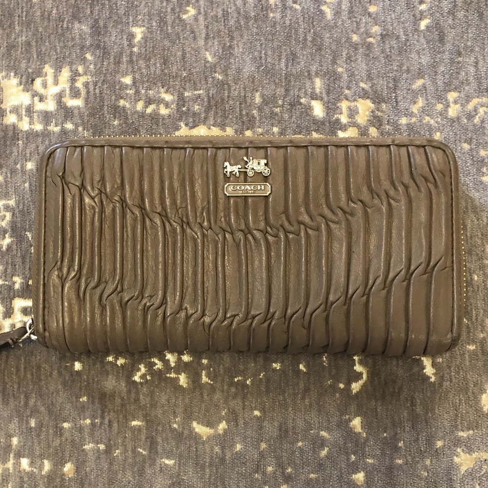 Coach Madison Tan Gathered Leather Wallet